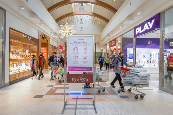 Handel, BIZNES - „Wichrowe wzgórza”, „Emma”, „Pamiętnik”, „365 Dni” oraz inne piękne powieści o miłości mogą odebrać zupełnie za darmo klienci Centrum Korona, którzy zrobią zakupy w dniach 12-13 lutego. To może być idealny upominek na walentynki dla swojej drugiej połówki i nie tylko!, W Centrum Korona rusza walentynkowa promocja! Handel, BIZNES - „Wichrowe wzgórza”, „Emma”, „Pamiętnik”, „365 Dni” oraz inne piękne powieści o miłości mogą odebrać zupełnie za darmo klienci Centrum Korona, którzy zrobią zakupy w dniach 12-13 lutego. To może być idealny upominek na walentynki dla swojej drugiej połówki i nie tylko!