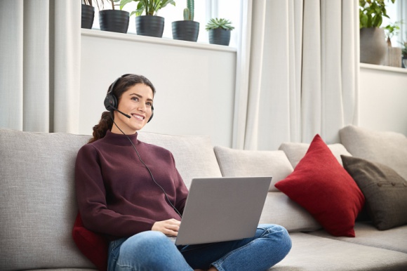 IT i technologie, BIZNES - Jabra wprowadza do oferty lekki, przenośny, niedrogi i komfortowy zestaw słuchawkowy Evolve2 30 do produktywnej pracy, Jabra wprowadza do oferty zestaw słuchawkowy Evolve2 30 do produktywnej pracy IT i technologie, BIZNES - Jabra wprowadza do oferty lekki, przenośny, niedrogi i komfortowy zestaw słuchawkowy Evolve2 30 do produktywnej pracy